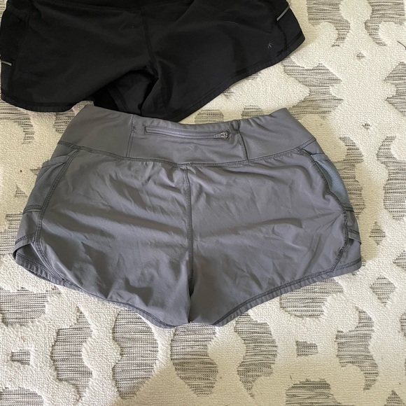 ATHLETA 3 pairs of running shorts - Picture 2 of 5